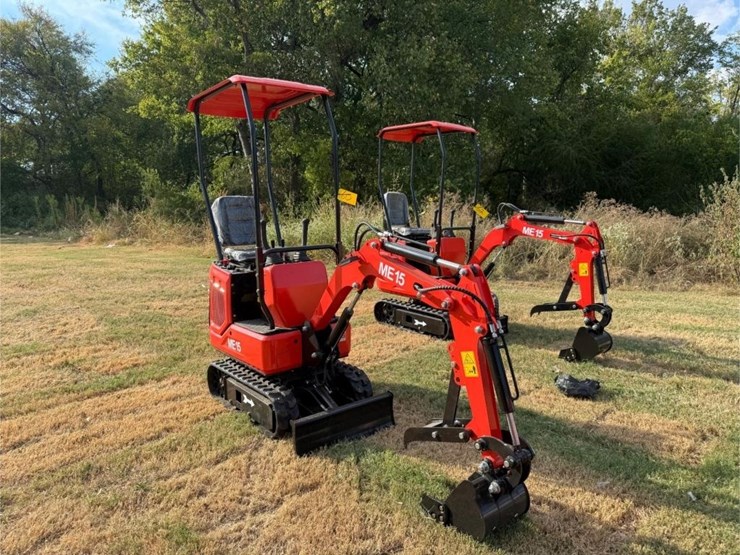 2026-me15-gas-mini-excavator-image-1
