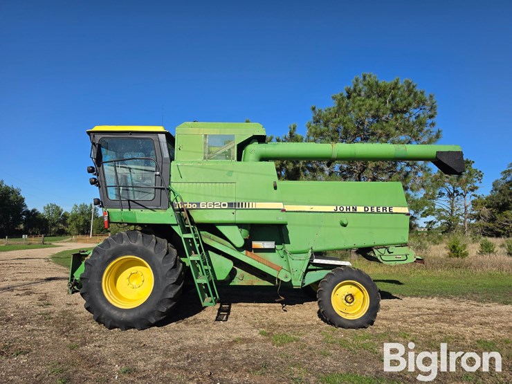 1983-john-deere-6620-image-8
