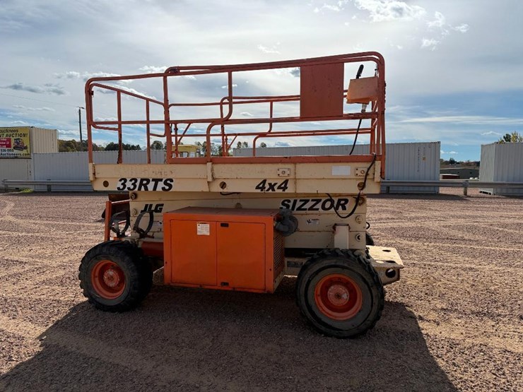 jlg-33rts-image-3