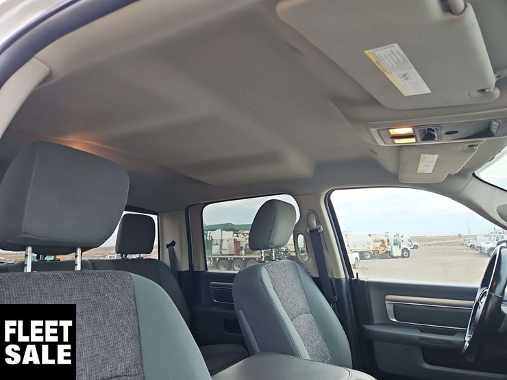 2018-dodge-2500-image-31
