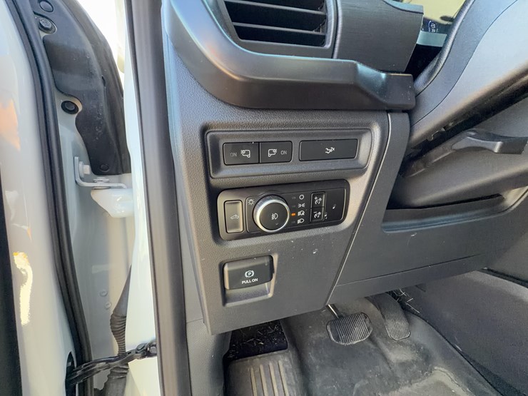 2024-ford-f150-xlt-image-24