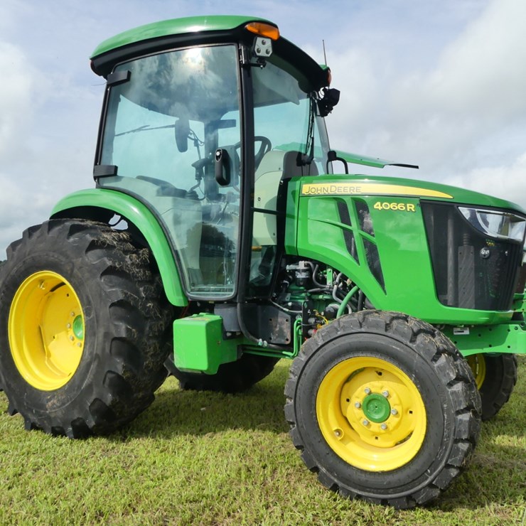 JOHN DEERE 4066R