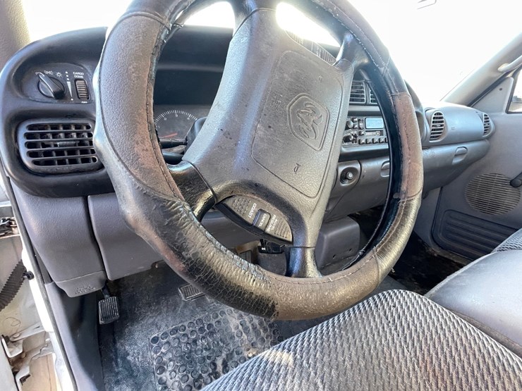 #2760-•-2001-dodge-ram-(title-in-delay)-image-30