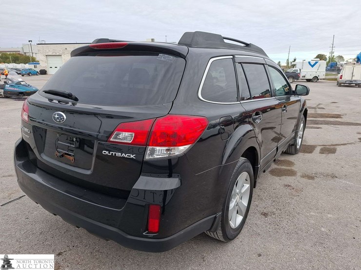2014-subaru-outback-image-5