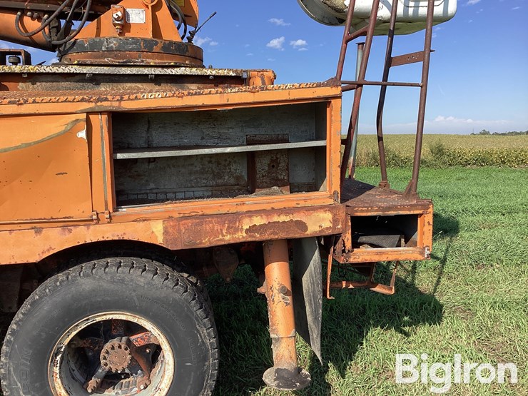 1975-ford-f750-image-9