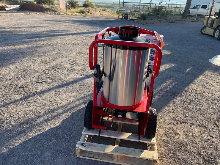 #4640-•-magnum-4000-gold-power-washer-image-3