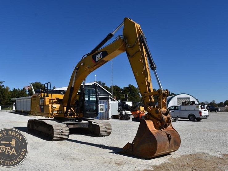 2018-caterpillar-326fl-image-23