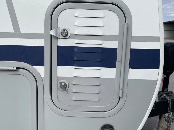 #2824-•-2022-lance-travel-trailer,-(has-new-mexico-title)-image-108