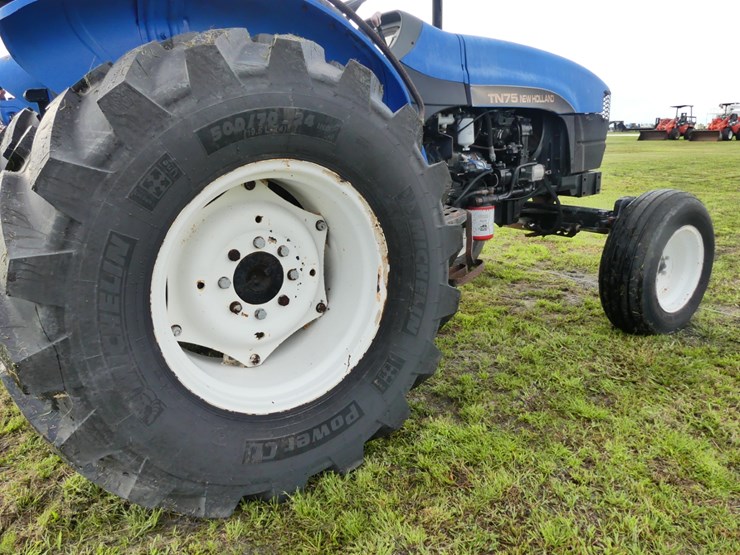 new-holland-tn75-image-6