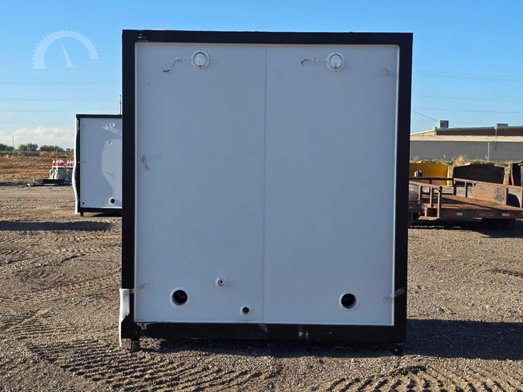 mobile-toilet-image-8