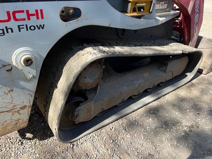 2017-takeuchi-tl12v2-image-16