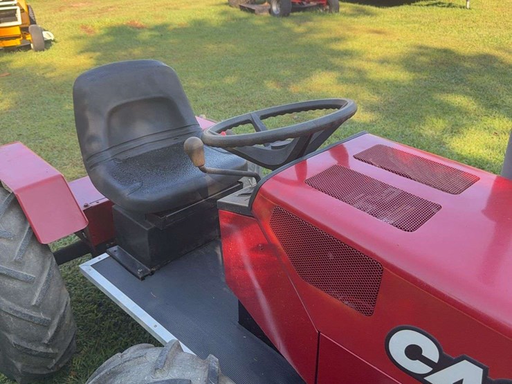 custom-case-4994-articulating-tractor-image-12