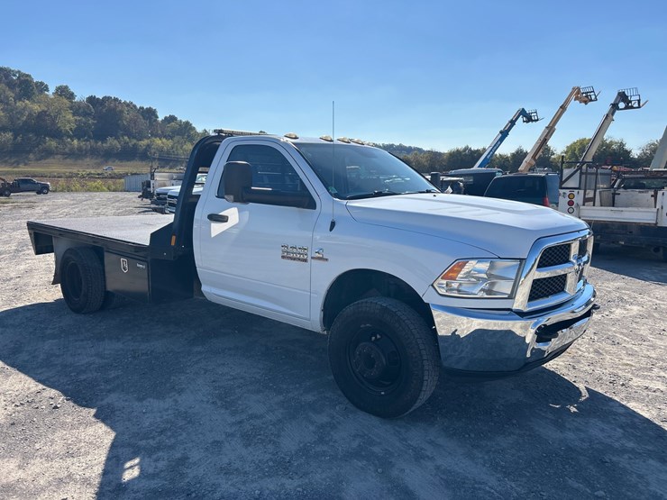 2018-dodge-3500-image-4