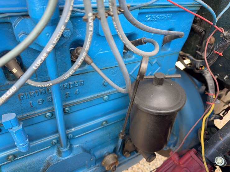 exceptional-international-kb-7-truck-with-fifth-wheel-hitch-image-59