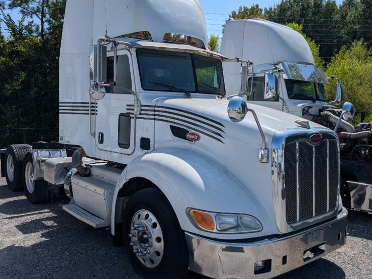 2014-peterbilt-386-image-3