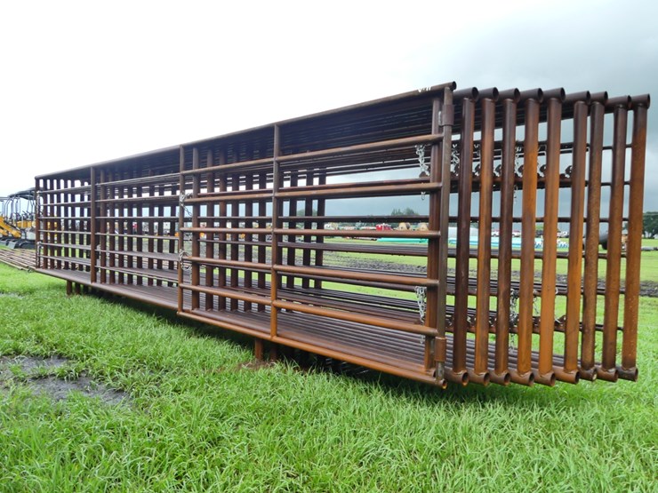(10)-24'-free-standing-panels-image-1