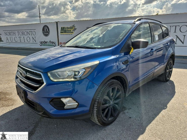 2017-ford-escape-image-1