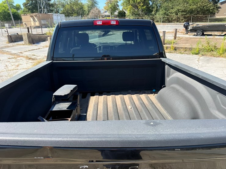 2017-dodge-1500-image-19