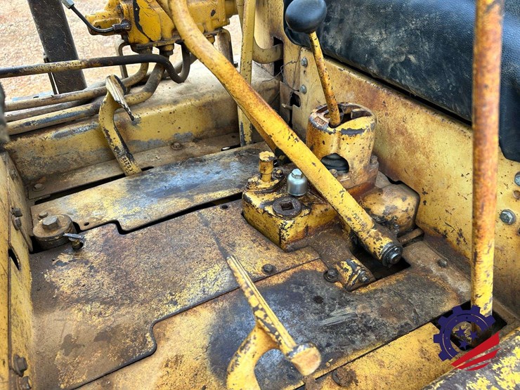 caterpillar-d4d-image-75