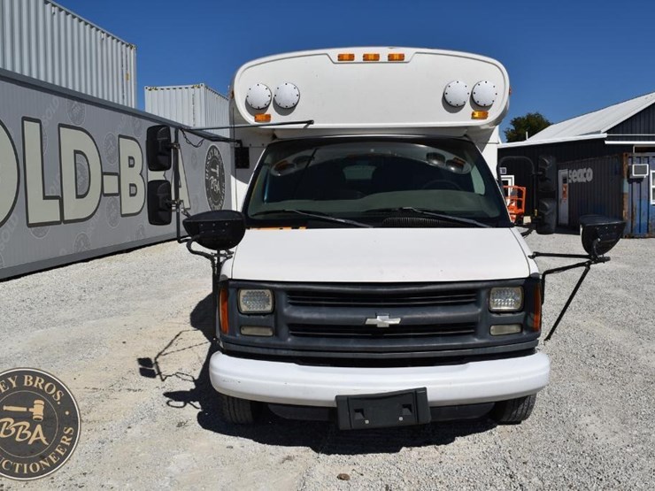 2001-chevrolet-3500-image-13