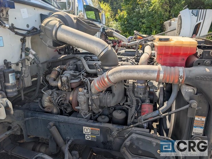 2014-peterbilt-386-image-29