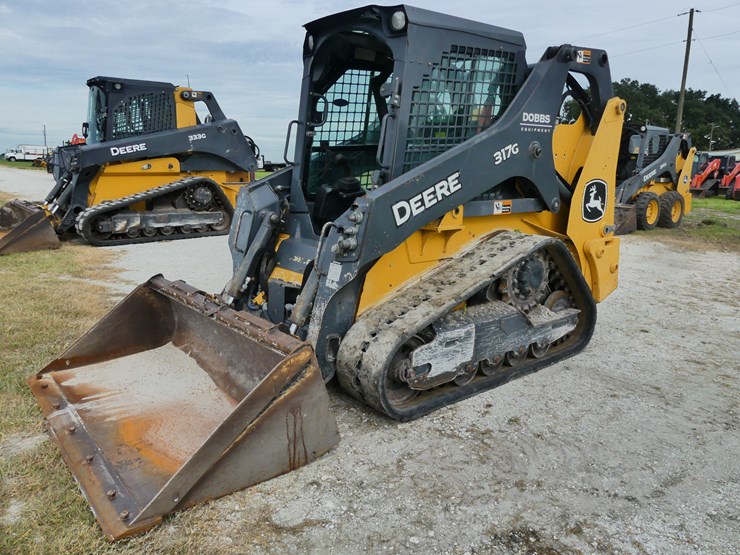 deere-317g-image-1