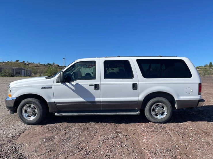 2003-ford-excursion-image-14