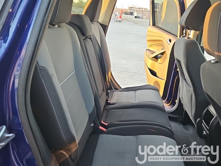 2014-ford-escape-image-25