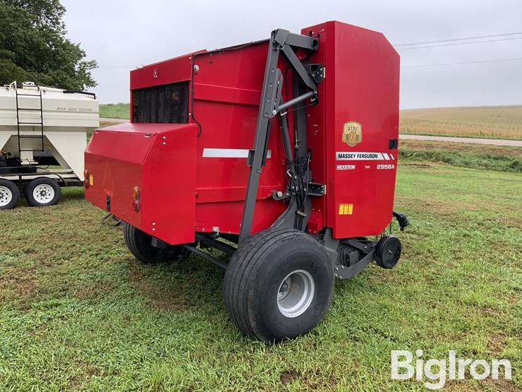 2017-massey-ferguson-2956a-image-5