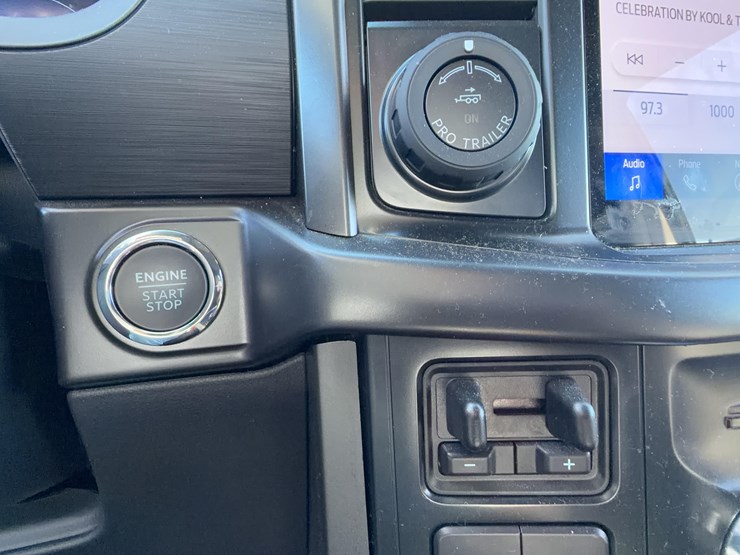 2024-ford-f150-xlt-image-23