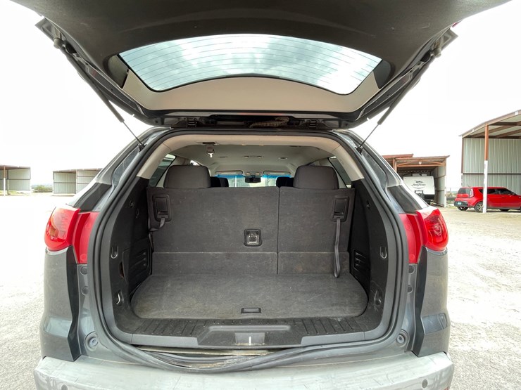 2010-chevrolet-traverse-image-109