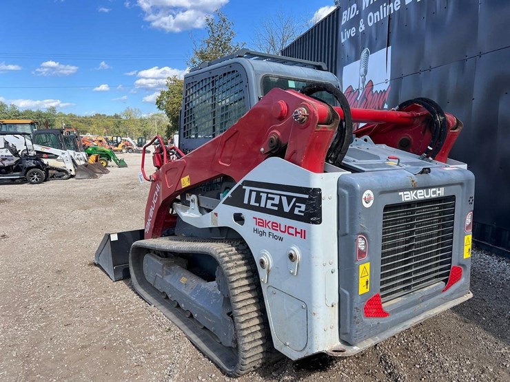 2023-takeuchi-tl12v2-image-4