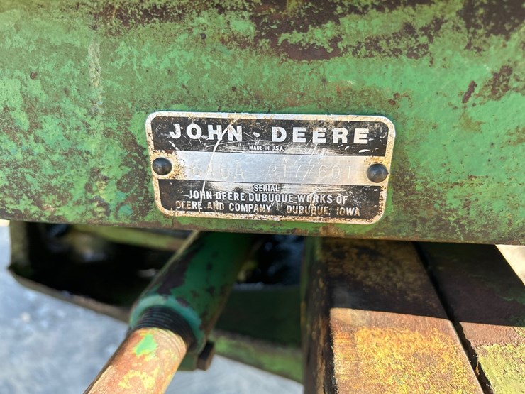 john-deere-2640-image-10