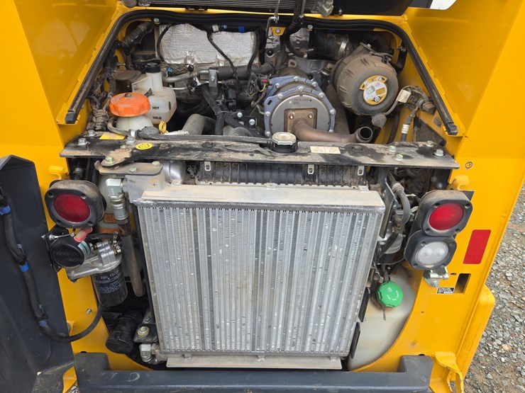 deere-317g-image-25