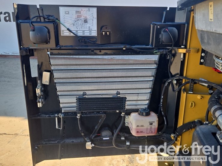 2018-caterpillar-226d-image-29