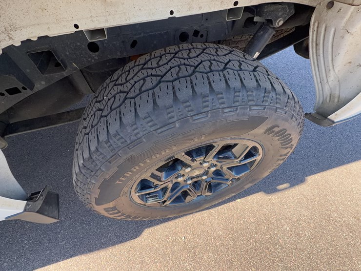 2024-ford-f150-xlt-image-11