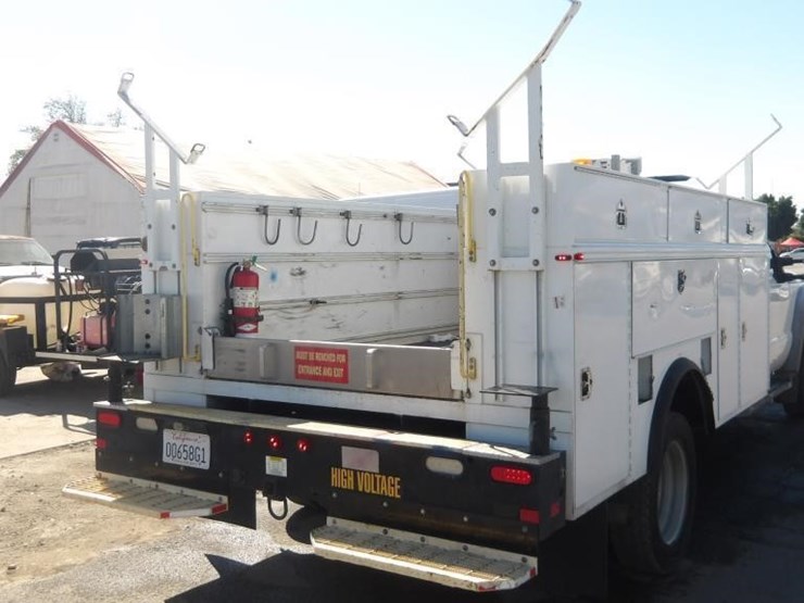 2011-ford-f550-image-3