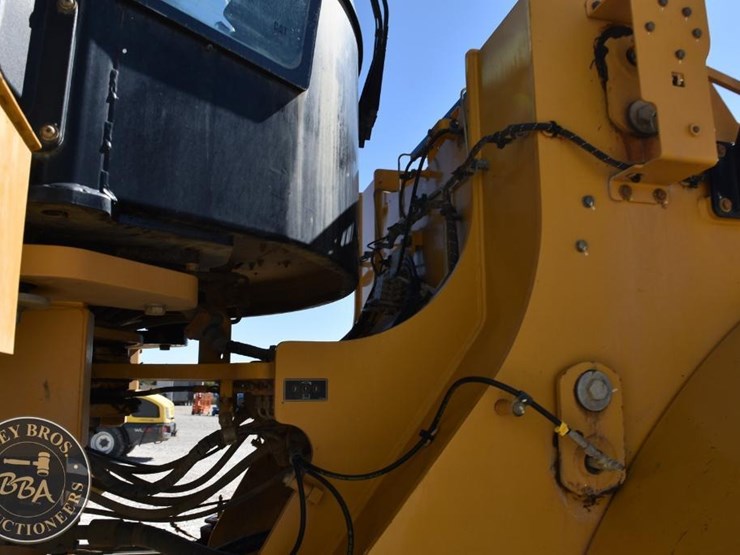 2019-caterpillar-972m-image-36
