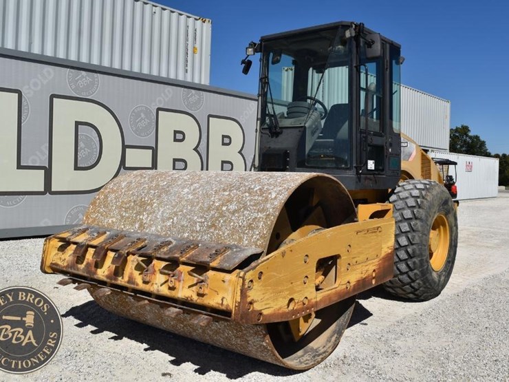2009-caterpillar-cs56-image-1