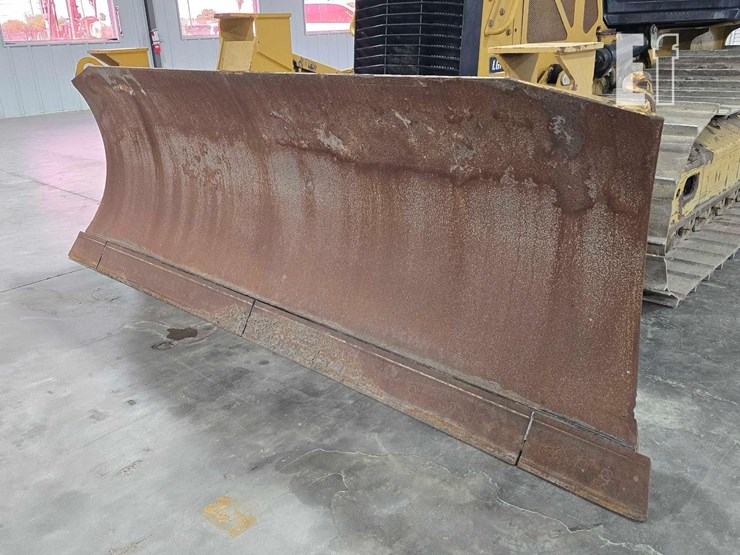 2021-caterpillar-d3-lgp-image-9