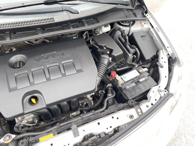 #2765-•-2011-toyota-corolla-(title-in-delay)-image-35