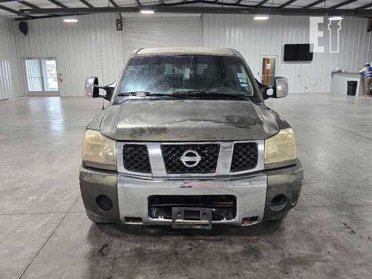 2004-nissan-titan-image-7