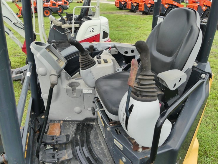 2018-deere-85g-image-13