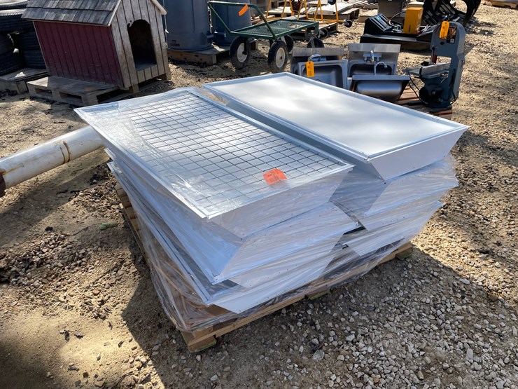 #3008-•-pallet-of-used-led-lights-image-3