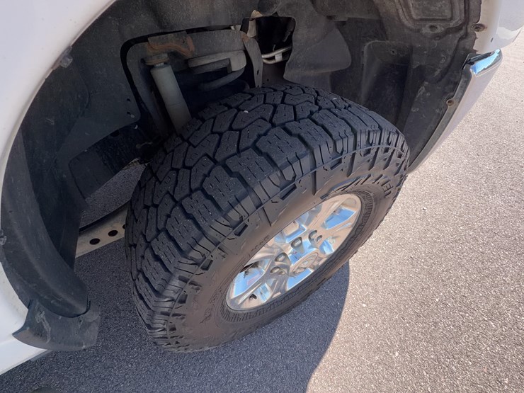 2019-dodge-2500-image-16