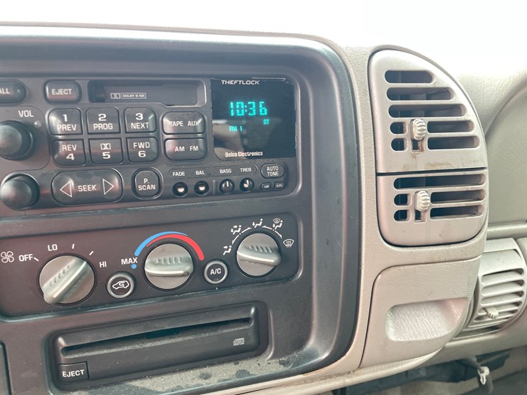 2000-chevrolet-silverado-3500-image-86