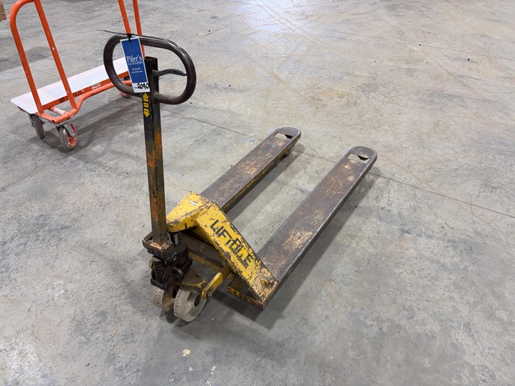 pallet-jack-image-3