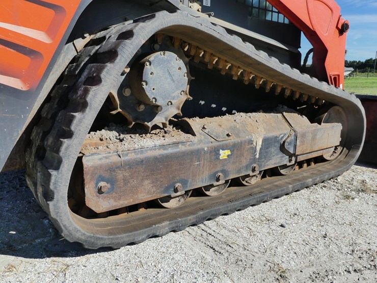 kubota-svl65-2-image-5