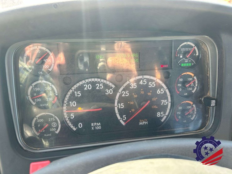 2019-freightliner-114sd-image-140