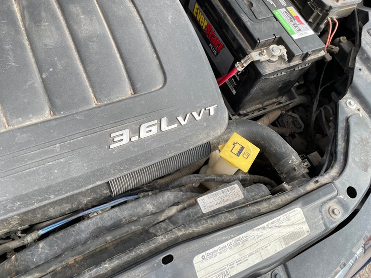 2011-dodge-grand-caravan-image-59